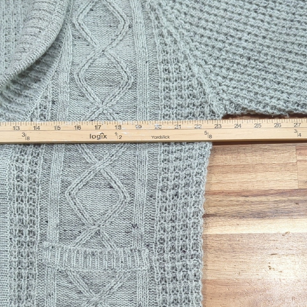 Vintage Oleg Cassini Gray Cable Knit Cardigan - Picture 12 of 12